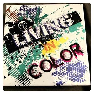 Hank and Henry Living in Color Eyeshadow Palette